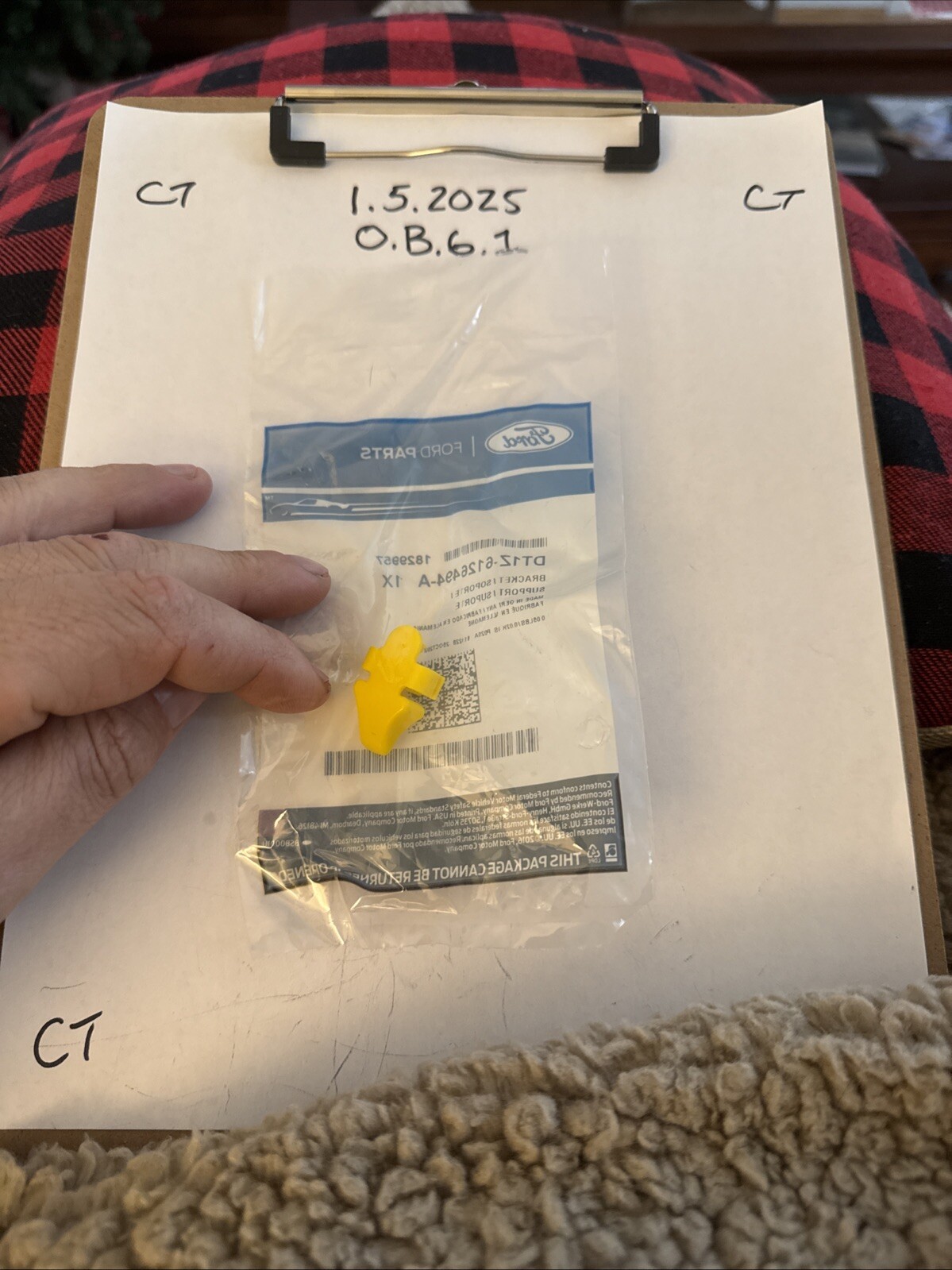 Genuine Ford DT1Z-6126494-A Passenger Side/Driver Side Latch Assembly Bracket - Image 3