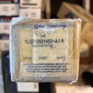 Genuine Ford OEM Belt Weather-Strip 1L5Z-3521453-AAA NOS