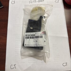 Genuine Kia Inner Bracket 92132-B2000