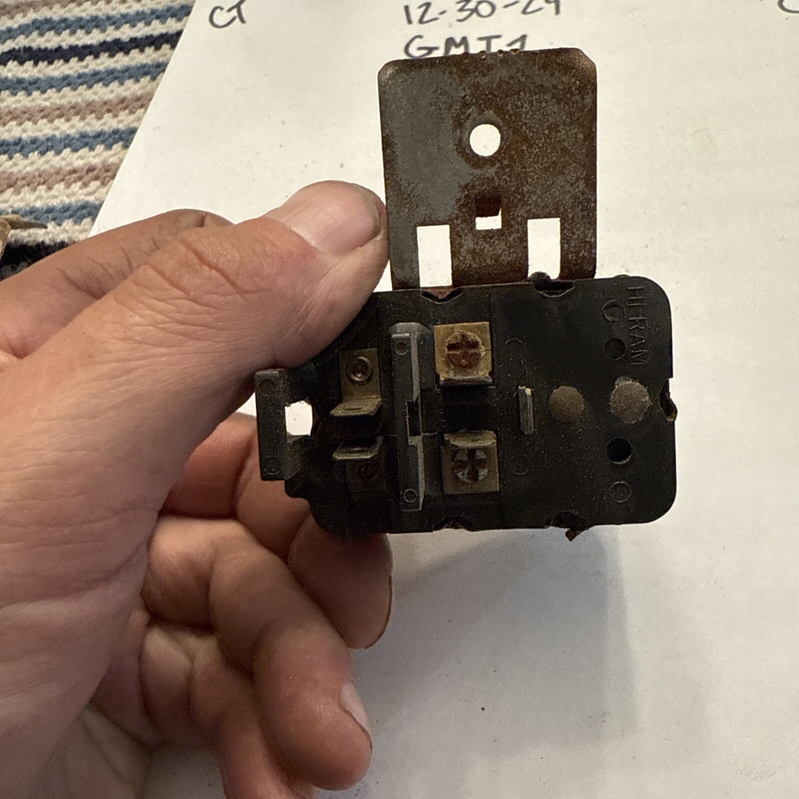 Gm Relay Assembly 1700379 Rusty Nos OEM Part Not Used But Rusty From Sitting - Image 5