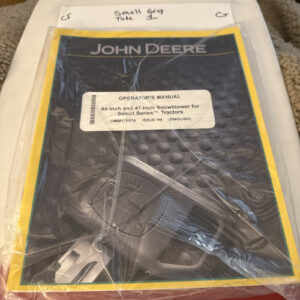 John Deere 44-Inch and 47-Inch Snowblower for select series OMM175574 28 Pages