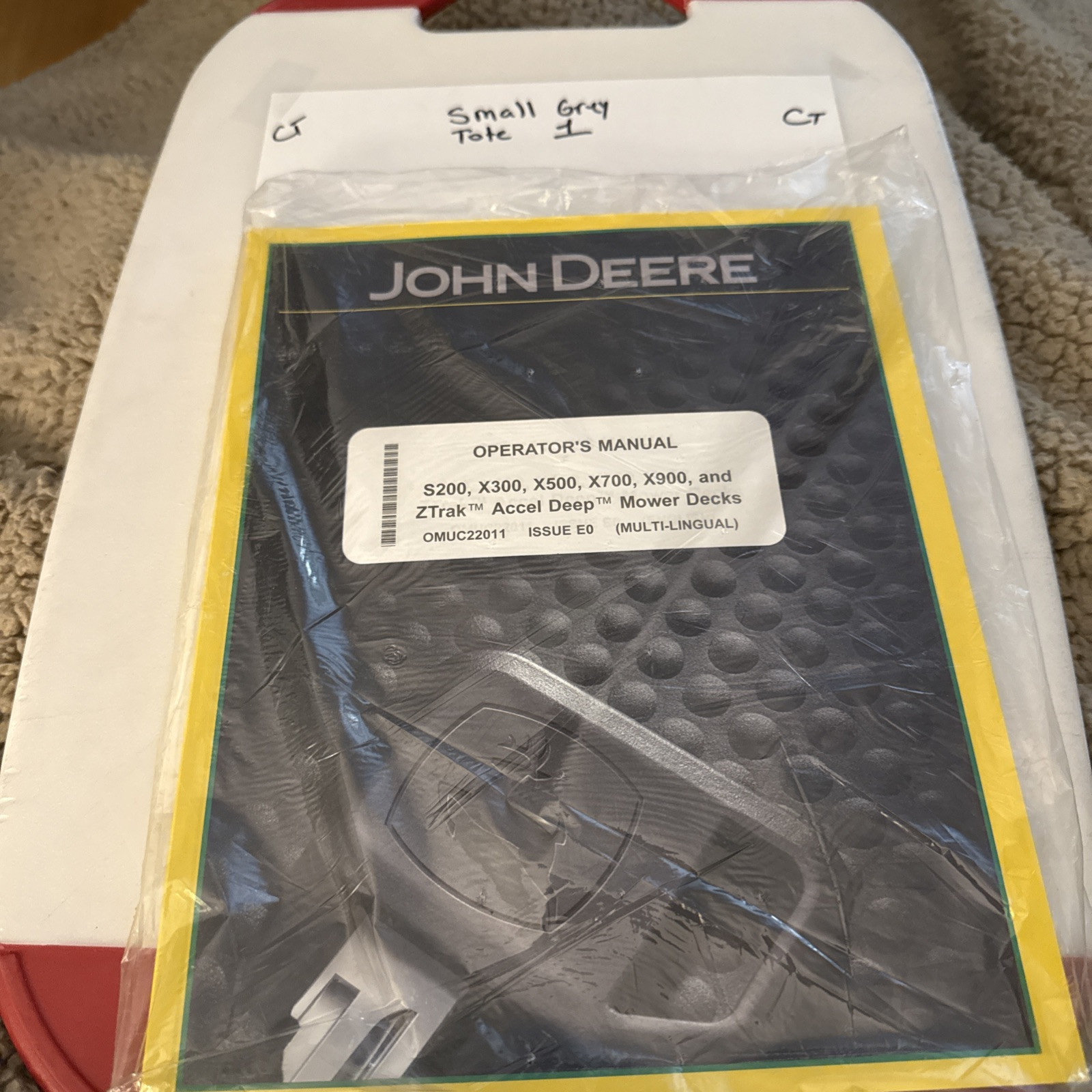 John Deere Operators Manual S200, X300, X500, X700, X900 & ZTrak, OMUC22011,