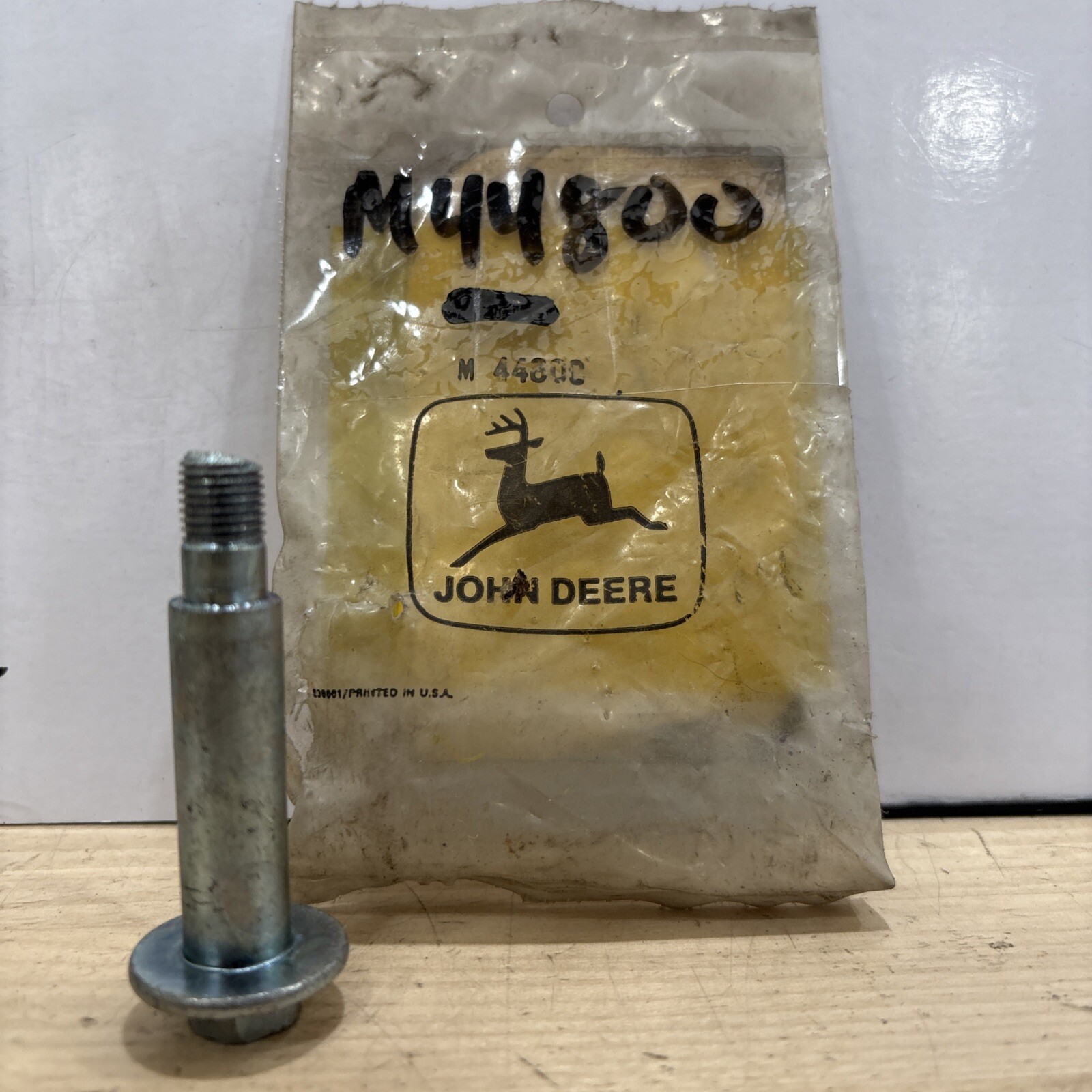 John Deere Wheel Bolt M44800 Single - Image 3