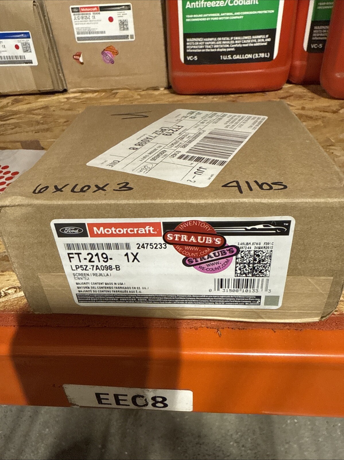 LP5Z7A098B - CLIP - LOWER PIVOT - Ford