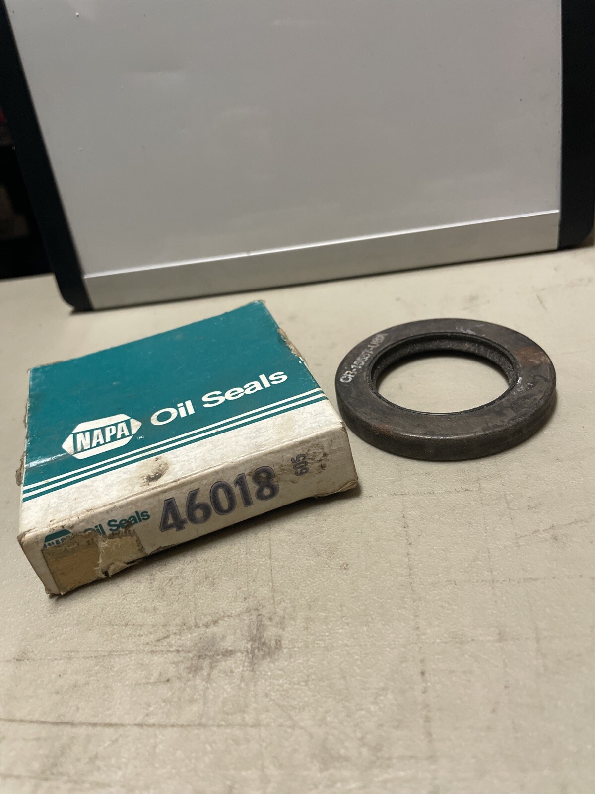 NAPA OIL SEAL 46018 - Image 3