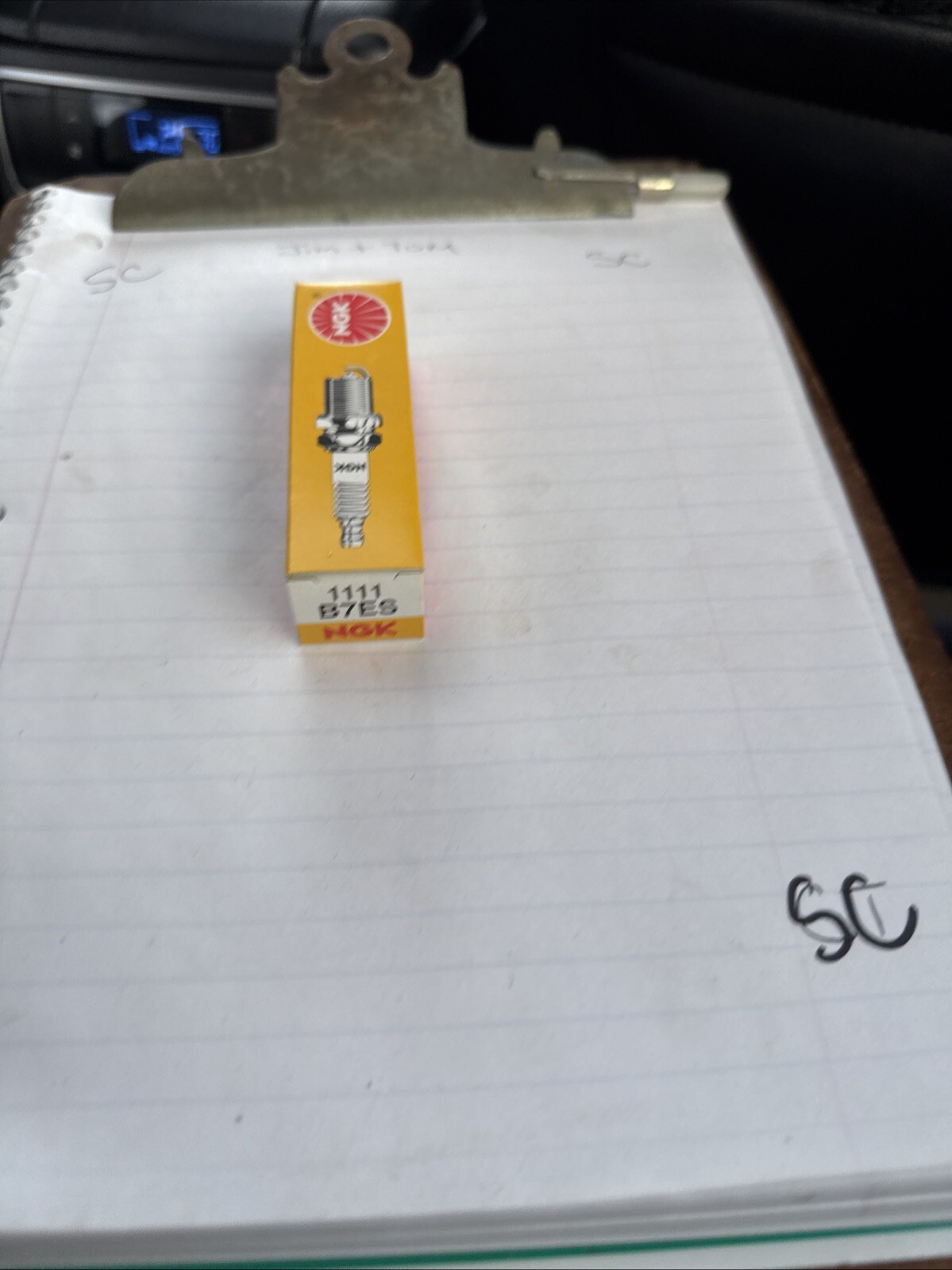 NGK B7ES / 1111 B7ES Standard Spark Plugs