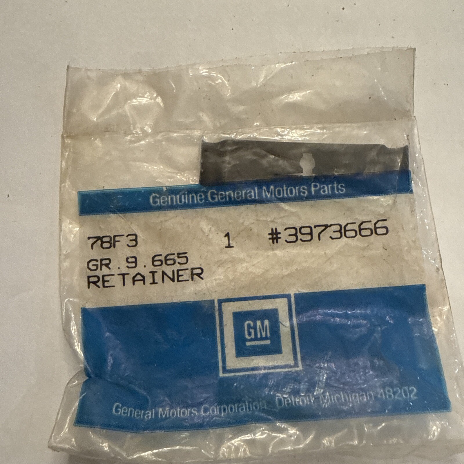 NOS 1973-81 GM Speaker Enclosure Retainer 3973666 - Image 3
