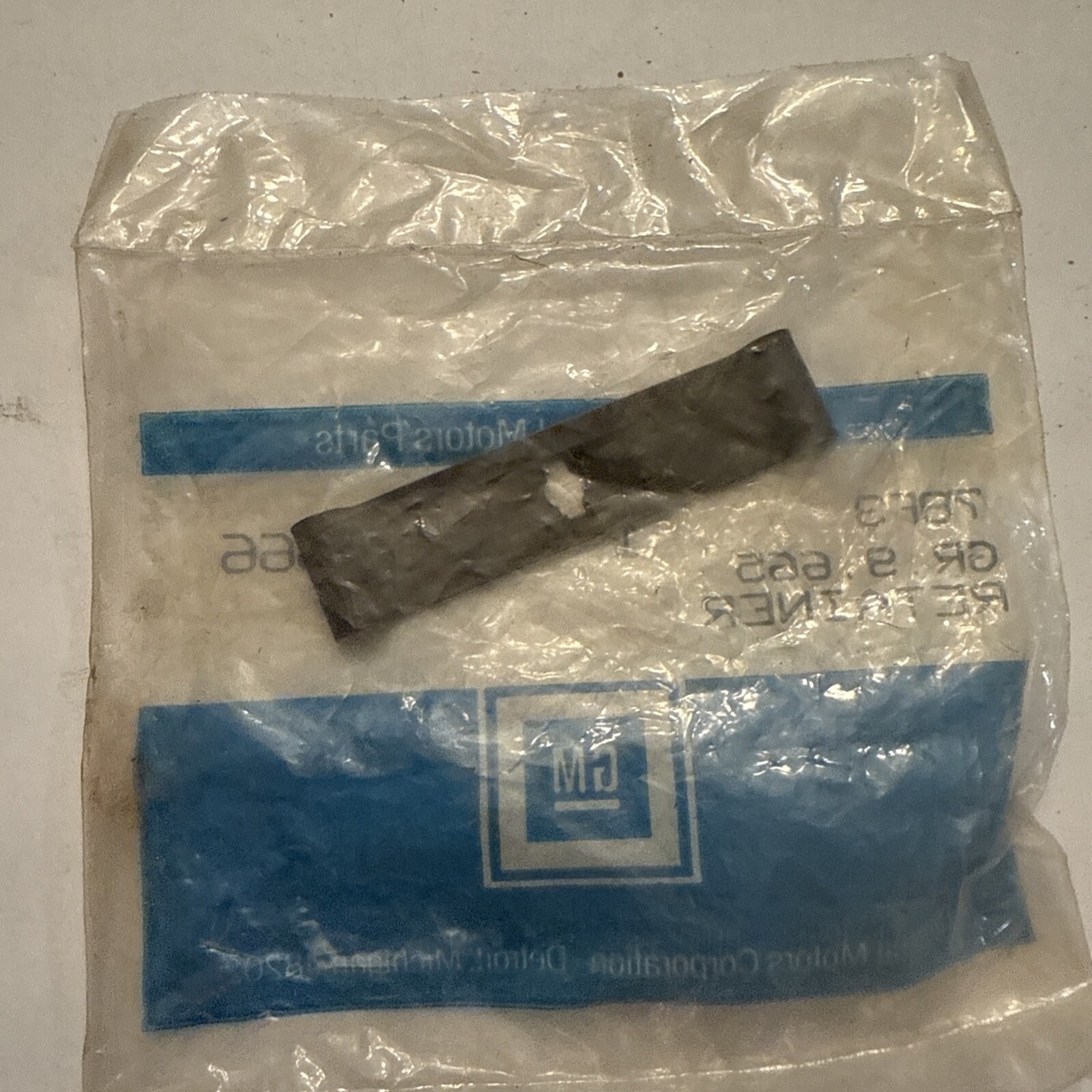 NOS 1973-81 GM Speaker Enclosure Retainer 3973666 - Image 4