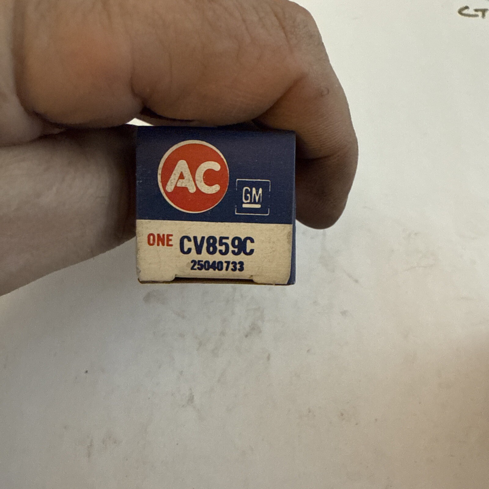 NOS AC CV859C PCV Valve 25040733 - Image 3