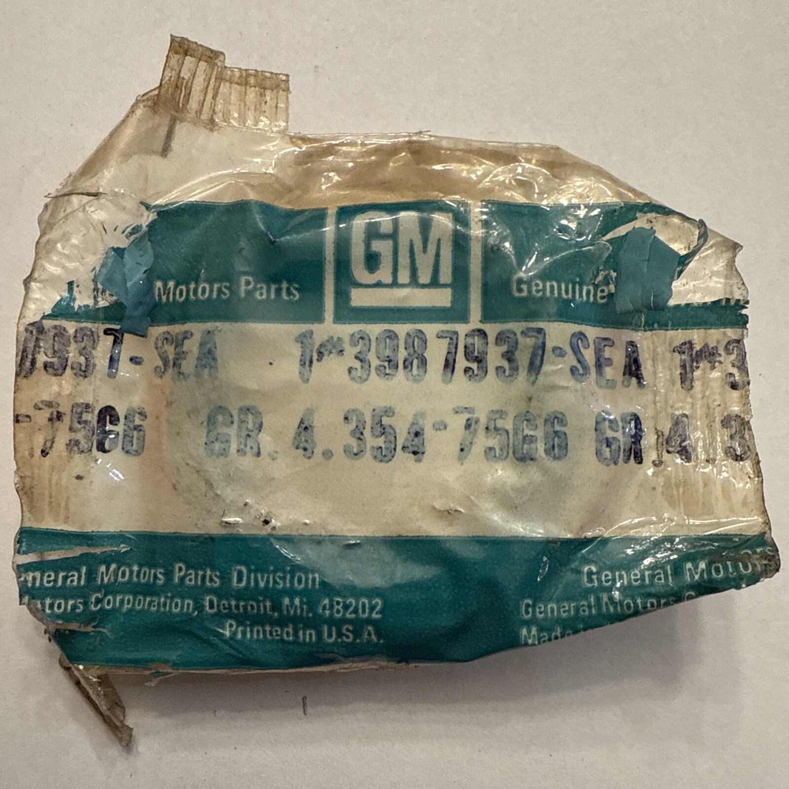 NOS Genuine GM Transmission Main Drive Gear Bearing Oil Seal (1971 - 1972) - Image 3