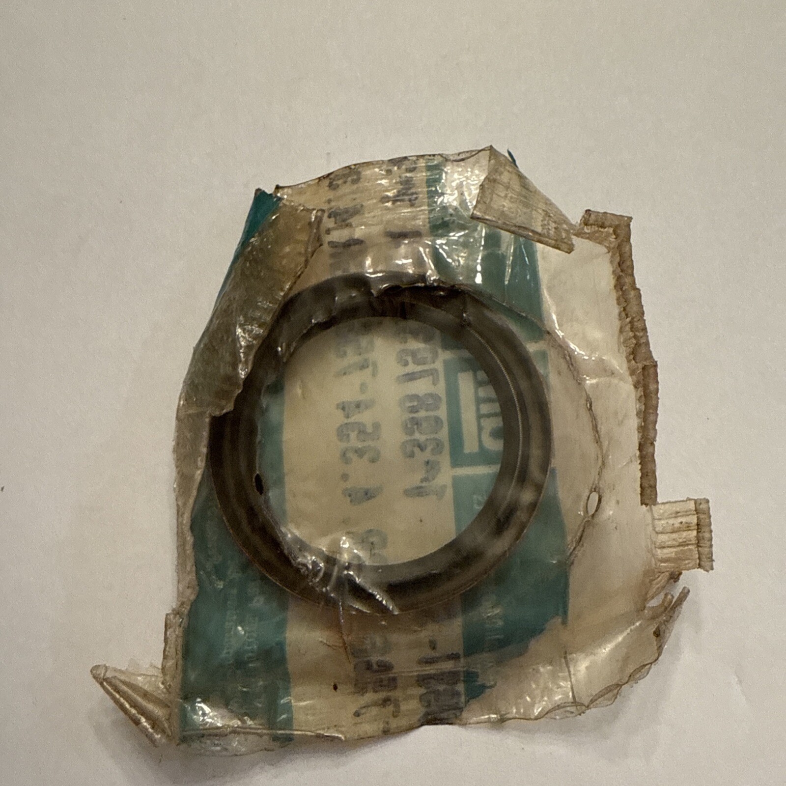 NOS Genuine GM Transmission Main Drive Gear Bearing Oil Seal (1971 - 1972) - Image 4