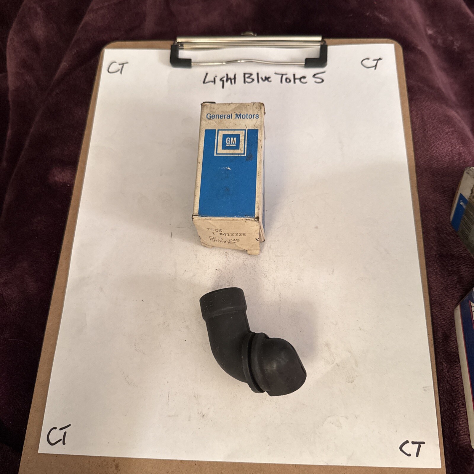 NOS Gm Valve Cover PCV Valve Grommet GM Part # 412325