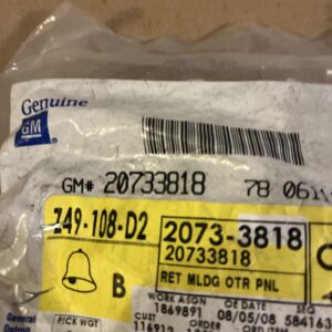 NOS OEM GM 20733818 Retainer Moulding 5 Pack