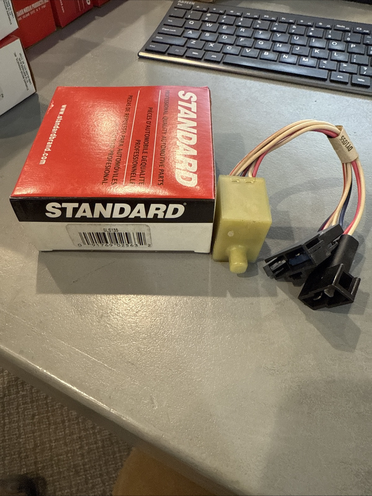 NOS Standard Motor Products Brake Light Switch. Part SLS135. See pic.