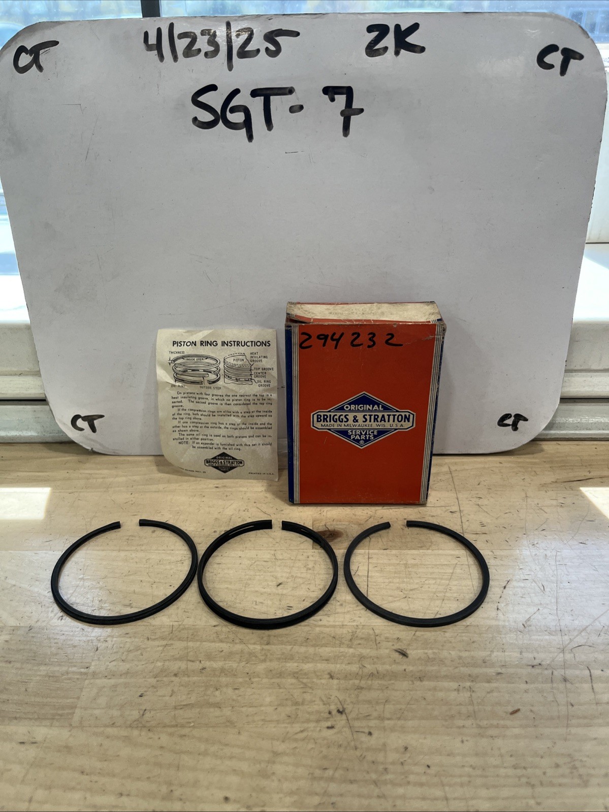 New/Old Stock Piston Ring Set for Briggs & Stratton Part# 294232 Replaces 295657