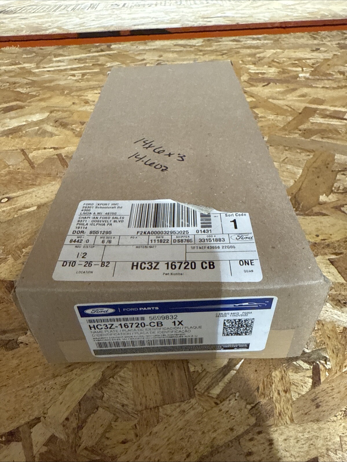 OEM NEW Ford F-250 Super Duty 2017-2022 Lariat Front Fender Emblem HC3Z-16720-CB