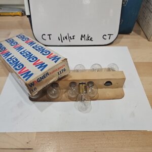 One Box of 10 NOS Wagner 1176 Miniature Auto Lamps Bulbs 12V 21/6CP USA T1176