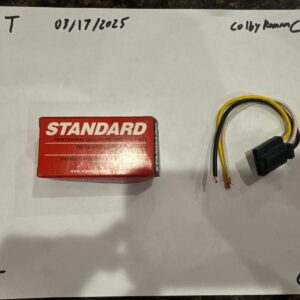 STANDARD MOTOR PRODUCTS S-82 A/C Auto Temp Control Relay Connector (S82)