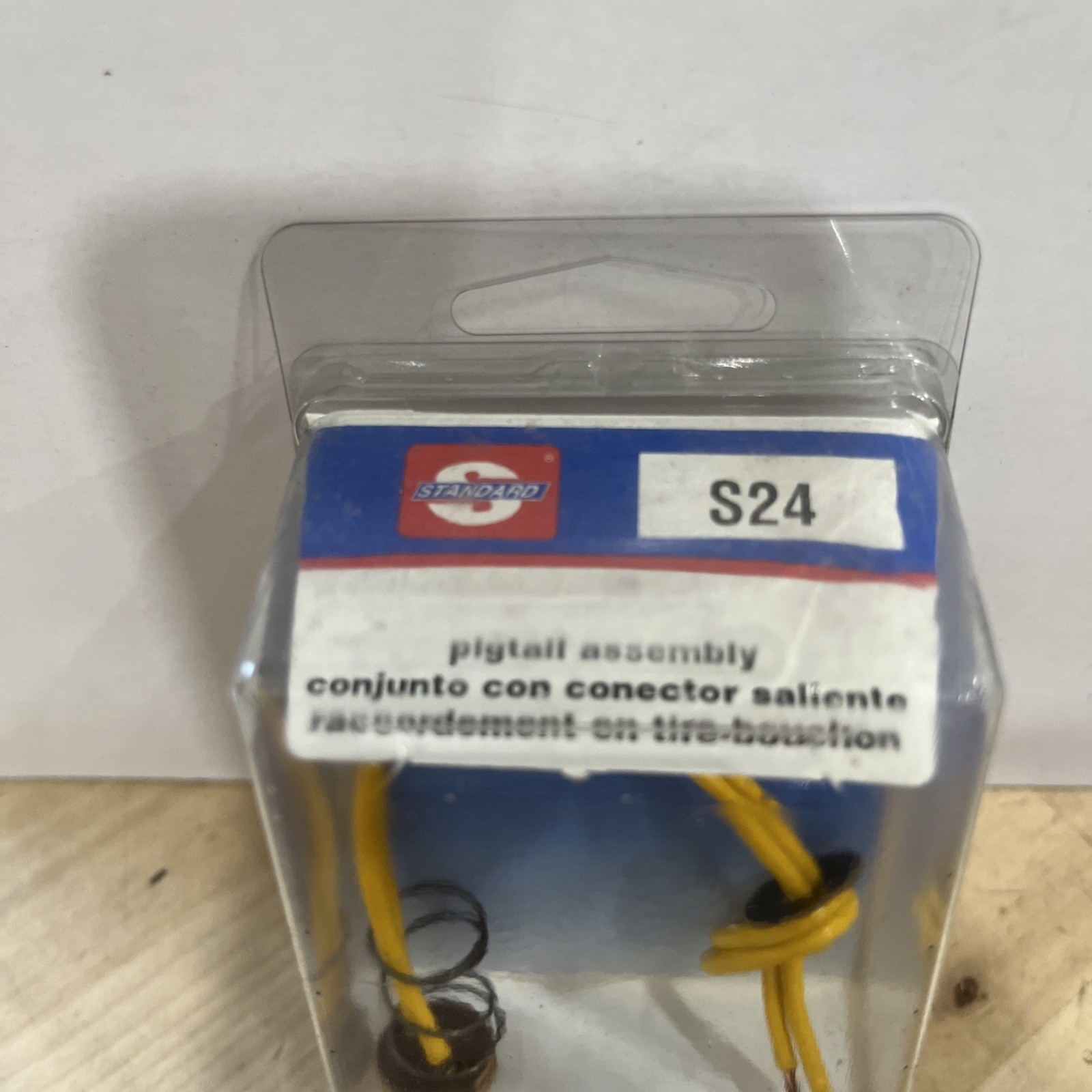 Standard Ignition S-24 Multi Function Socket (YELLOW) - Image 4