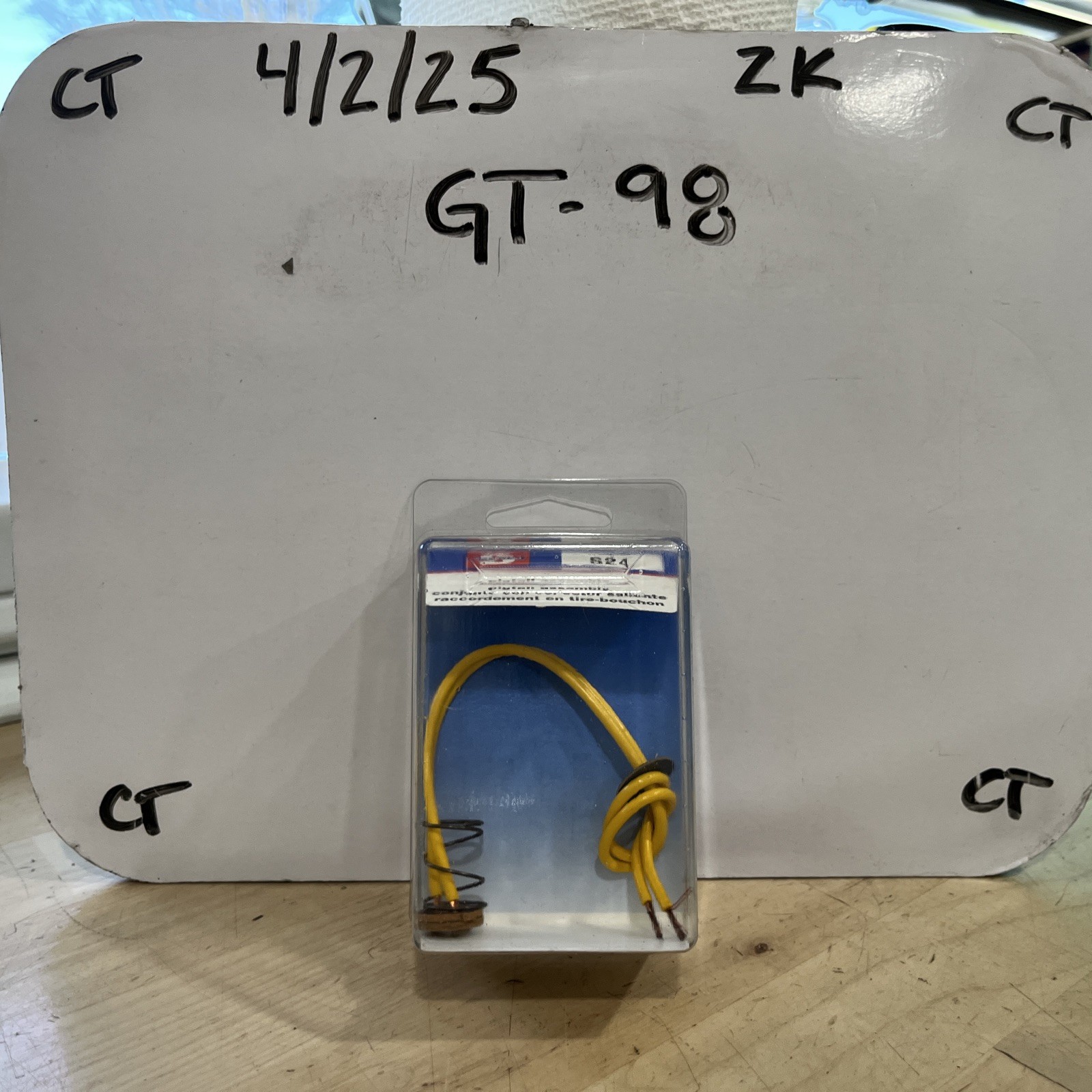 Standard Ignition S-24 Multi Function Socket (YELLOW)