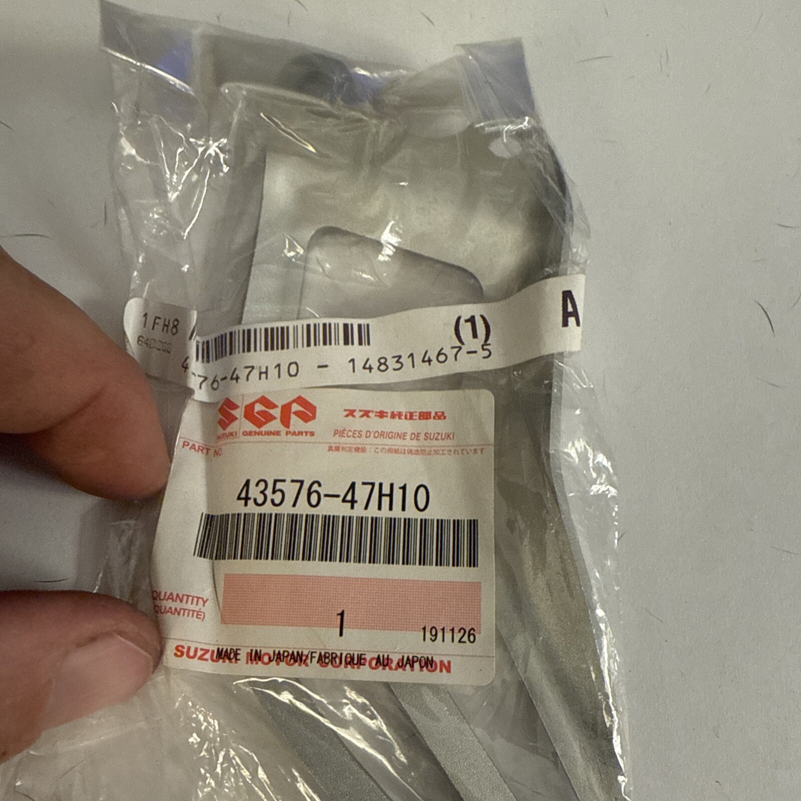 Suzuki OEM Part 43576-47H10 GUARD, FOOTREST LH - Image 3