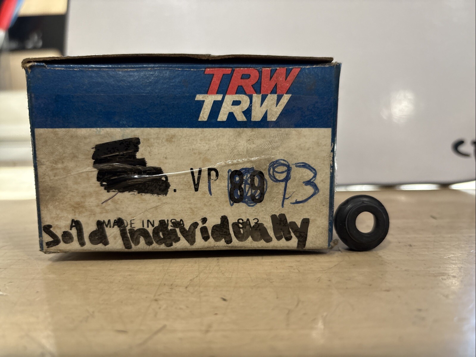 TRW Valve Stem Oil Seal VP-93 - Image 3