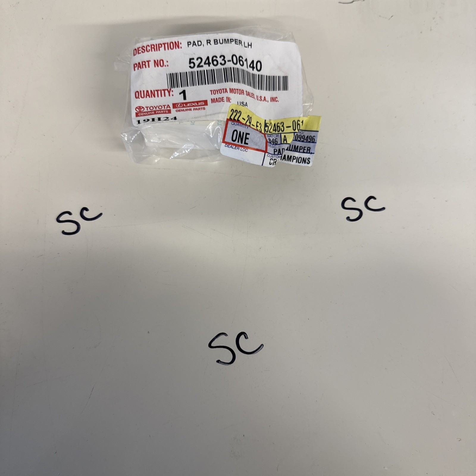 (1) Genuine Toyota Bumper Cover Pad 52463-06140