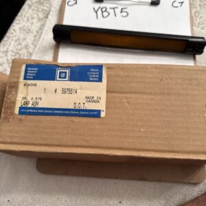 (1) NOS OEM Buick Regal 2-Door Coupe Front Side Marker Reflectors Amber 1991-94