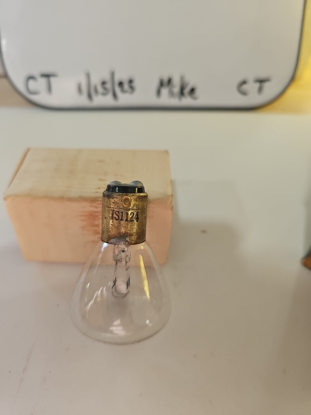 AC Guide miniature lamps vintage L1124 12V 32 C.P. NOS 1 Box Of 9 Bulbs Open Box - Image 3