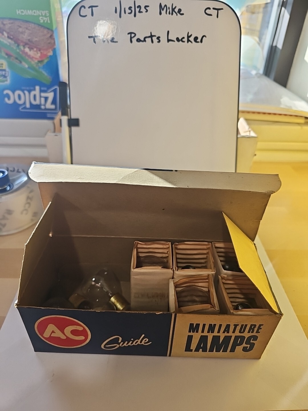 AC Guide miniature lamps vintage L1124 12V 32 C.P. NOS 1 Box Of 9 Bulbs Open Box