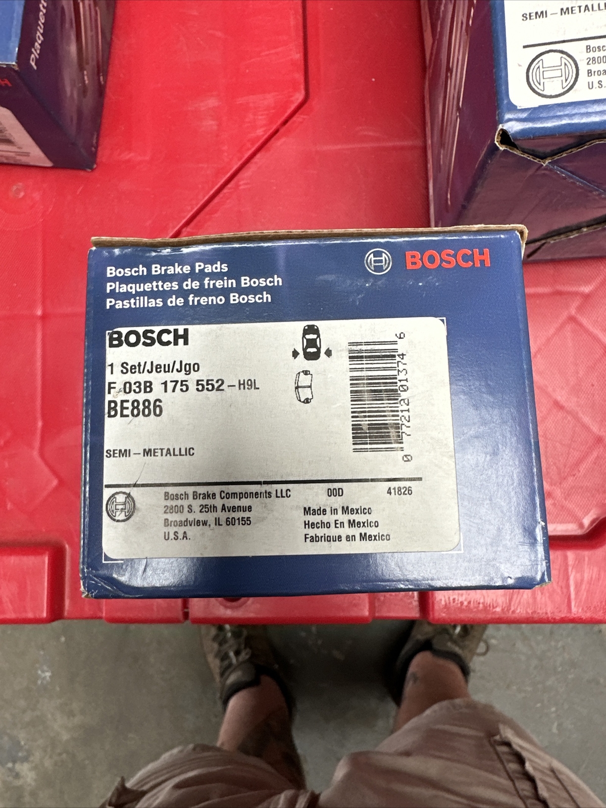 Bosch BE886 Rear Disc Brake Pads Left & Right Complete Set