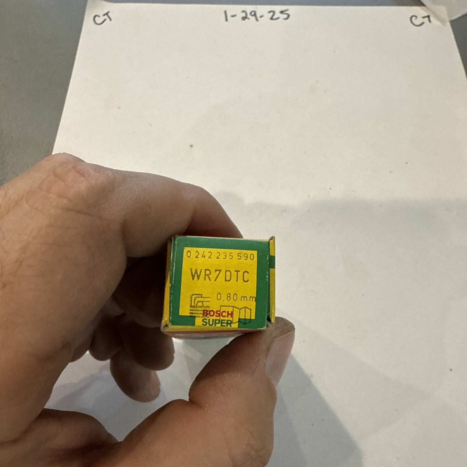 Bosch Spark Plug Wr7DTC 0242235590 - Image 4