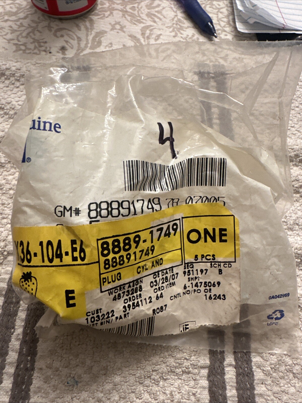 Engine Block Plug Genuine GM 88891749 (4) Plugs