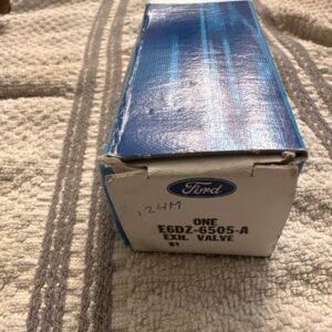 FORD OEM-Engine Exhaust Valve E6DZ6505A NOS (1) Valve