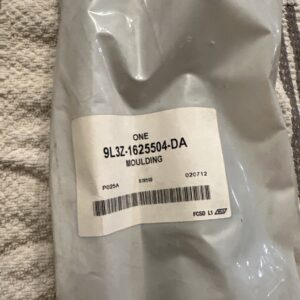 Ford OEM NOS MOULDING DISCONTINUED GENUINE PART 9l3z-1625504-da