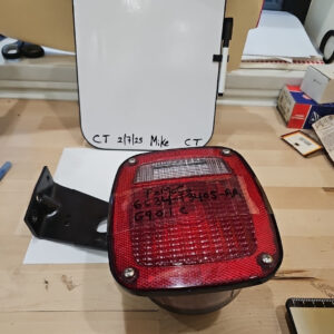 GENUINE OEM FoMoCo TAIL LIGHT ASSEMBLY (RIGHT) 6C34-13405-AA G901C