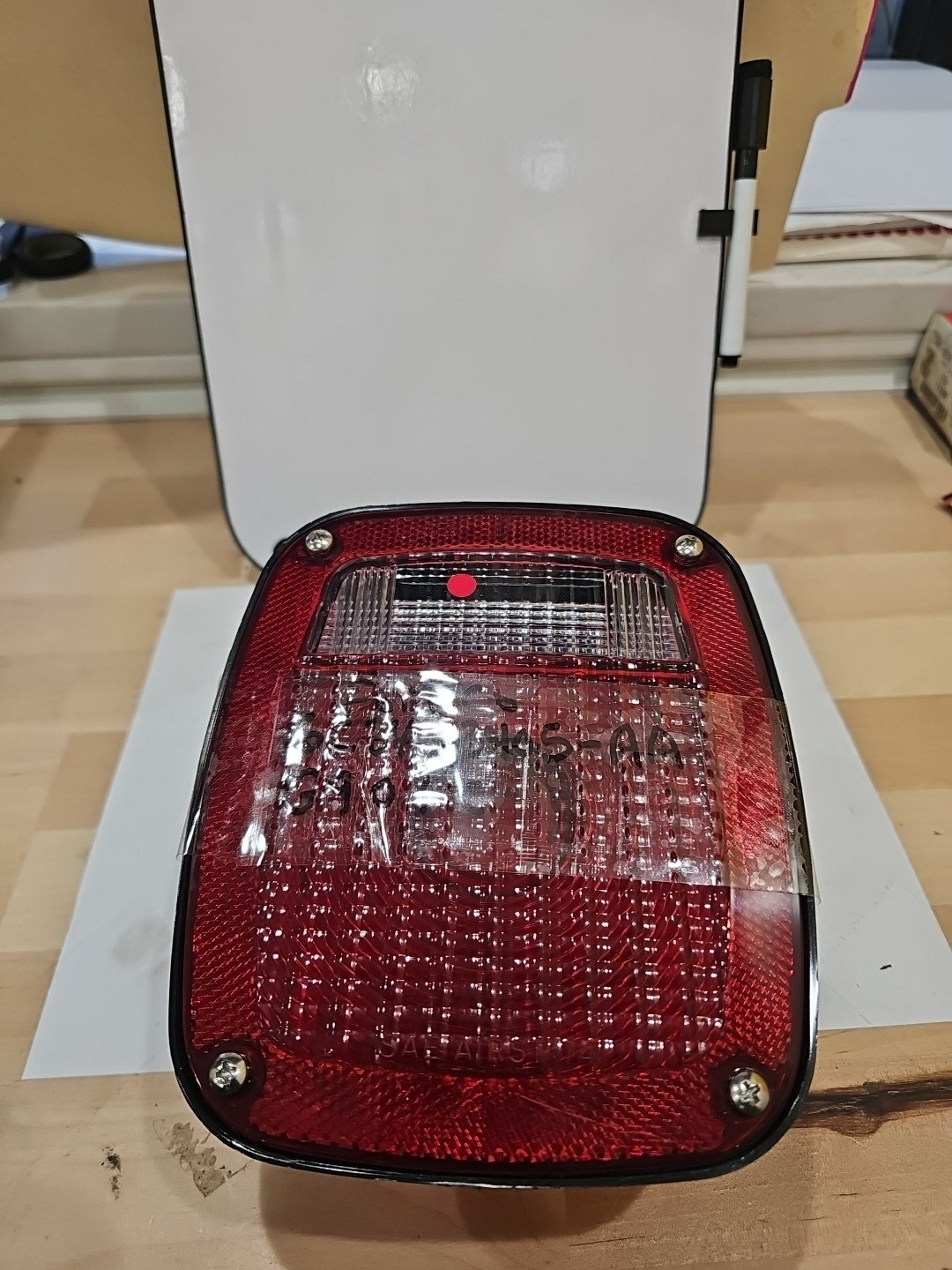 GENUINE OEM FoMoCo TAIL LIGHT ASSEMBLY (RIGHT) 6C34-13405-AA G901C - Image 5