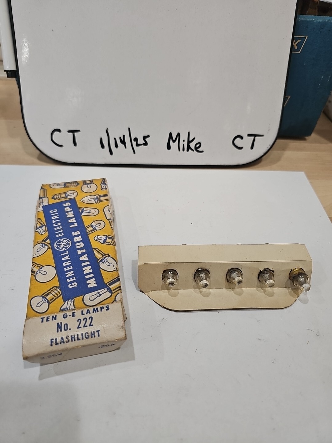 General Electric 222 GE Miniature Lamps Light bulbs (One Pack of 10) NOS