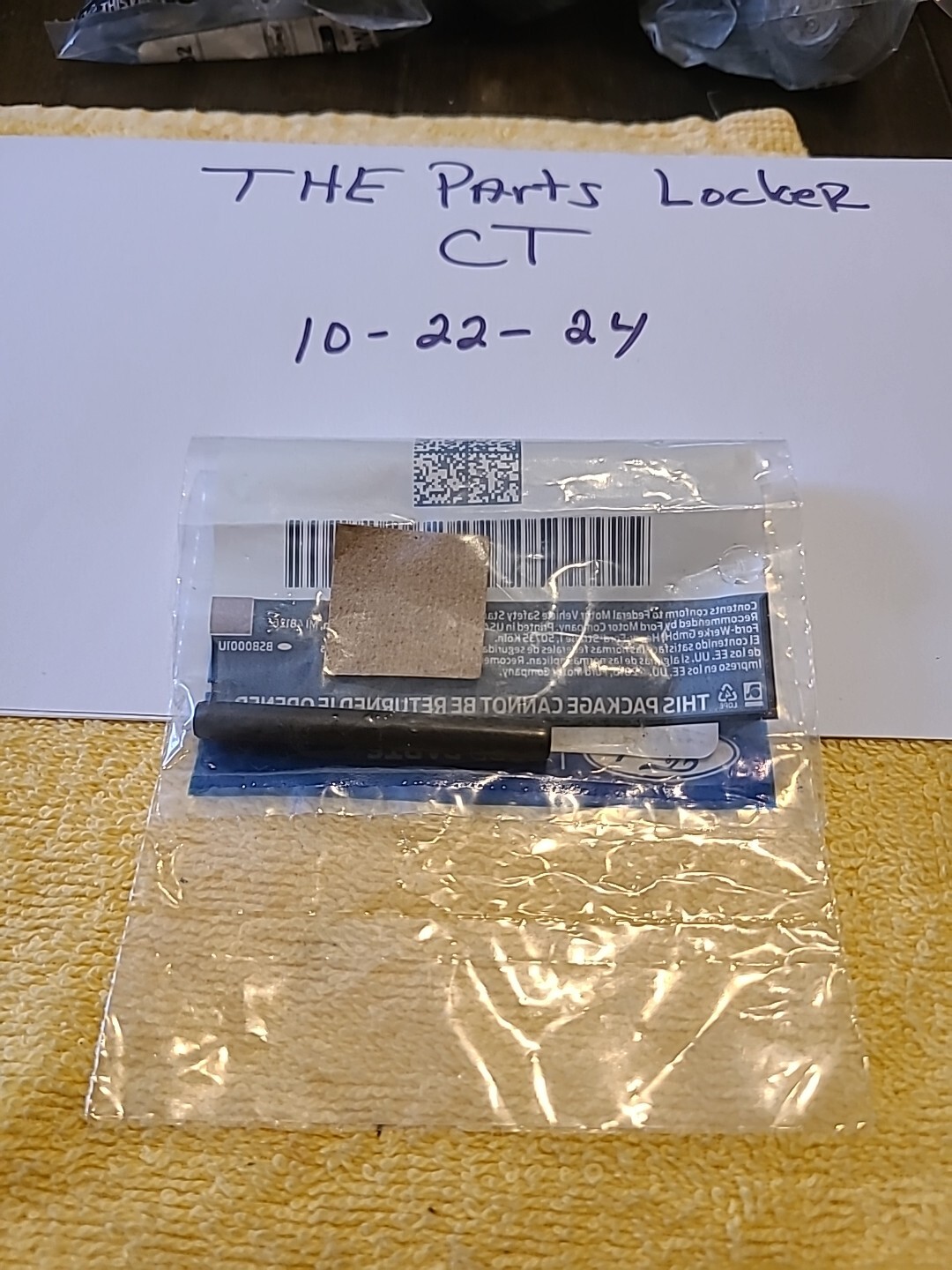 Genuine Ford Pin HL3Z-7G100-C - Image 3