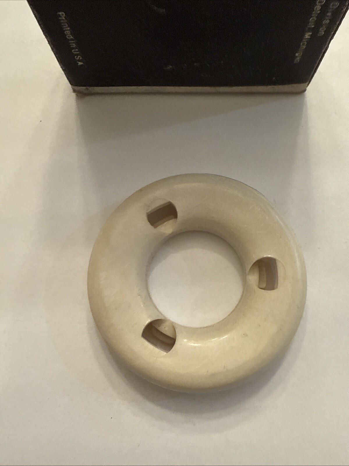 Genuine Gm Nos 3993265 Plastic - Image 3