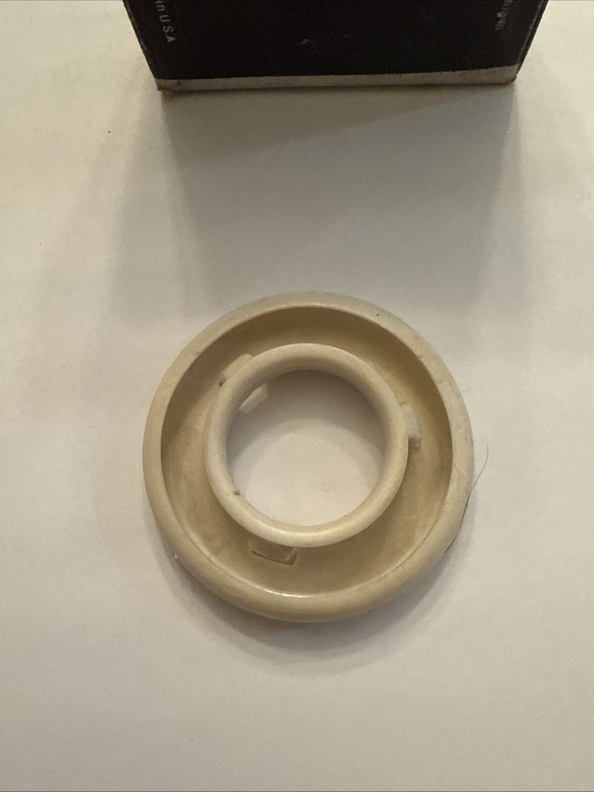 Genuine Gm Nos 3993265 Plastic - Image 4