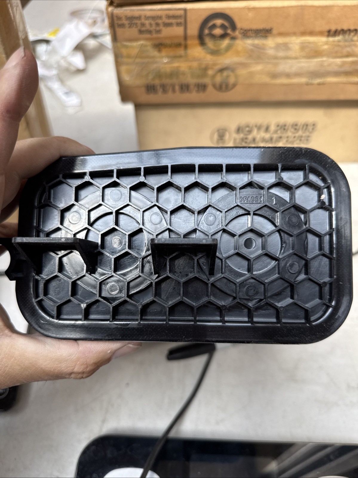 Genuine Hyundai Vapor Canister 31420-1G500 - Image 4