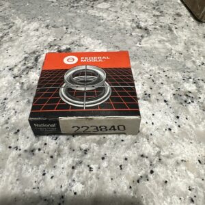 Manual Transmission Output Shaft Seal-Oil Seal National 223840