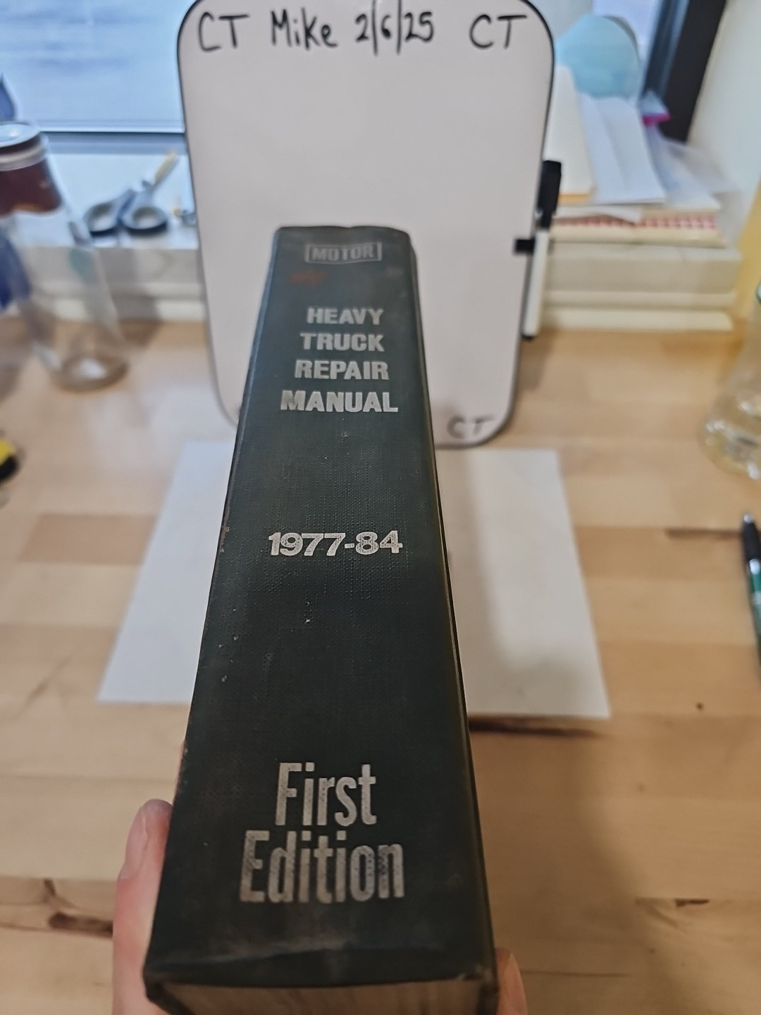 Motor Heavy Truck Repair Manual 1977-84 Professional Service Trade Edition 1st - Image 3