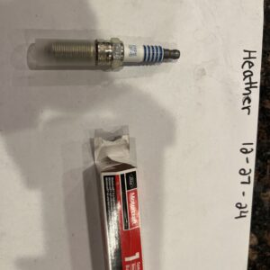 NEW FORD MOTORCRAFT SP-520-X SPARK PLUG CYFS-12F-SX