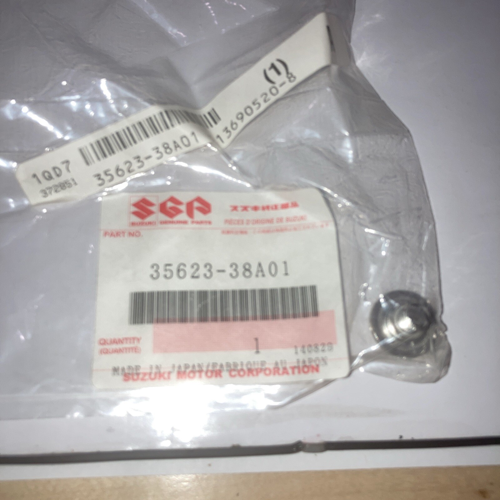NEW GENUINE SUZUKI 35623-38A01 SCREW, TURN SIGNAL LAMP - Image 3