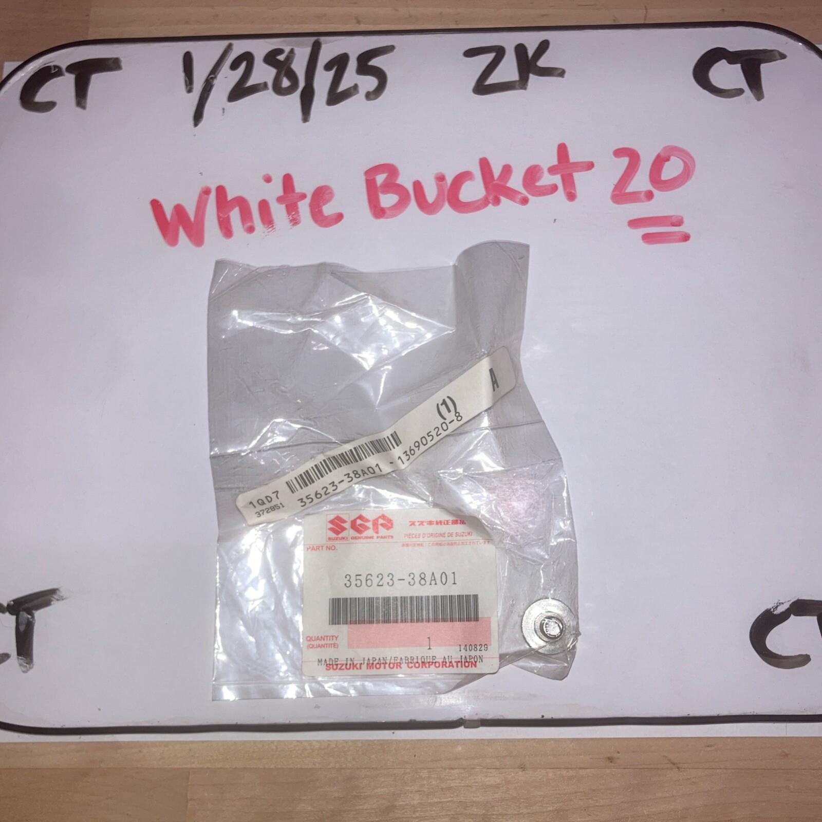 NEW GENUINE SUZUKI 35623-38A01 SCREW, TURN SIGNAL LAMP