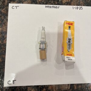 NEW Genuine NGK B9HS-10 3626 Spark Plug