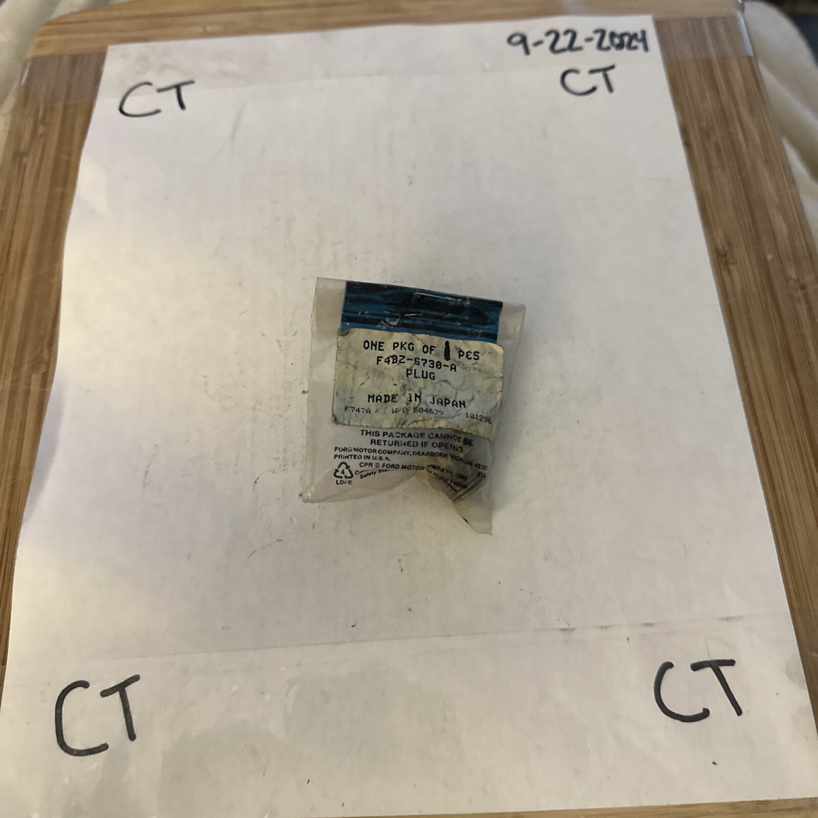 NEW - OEM Ford F4BZ-6730-A Engine Oil Drain Plug - M14-1.50