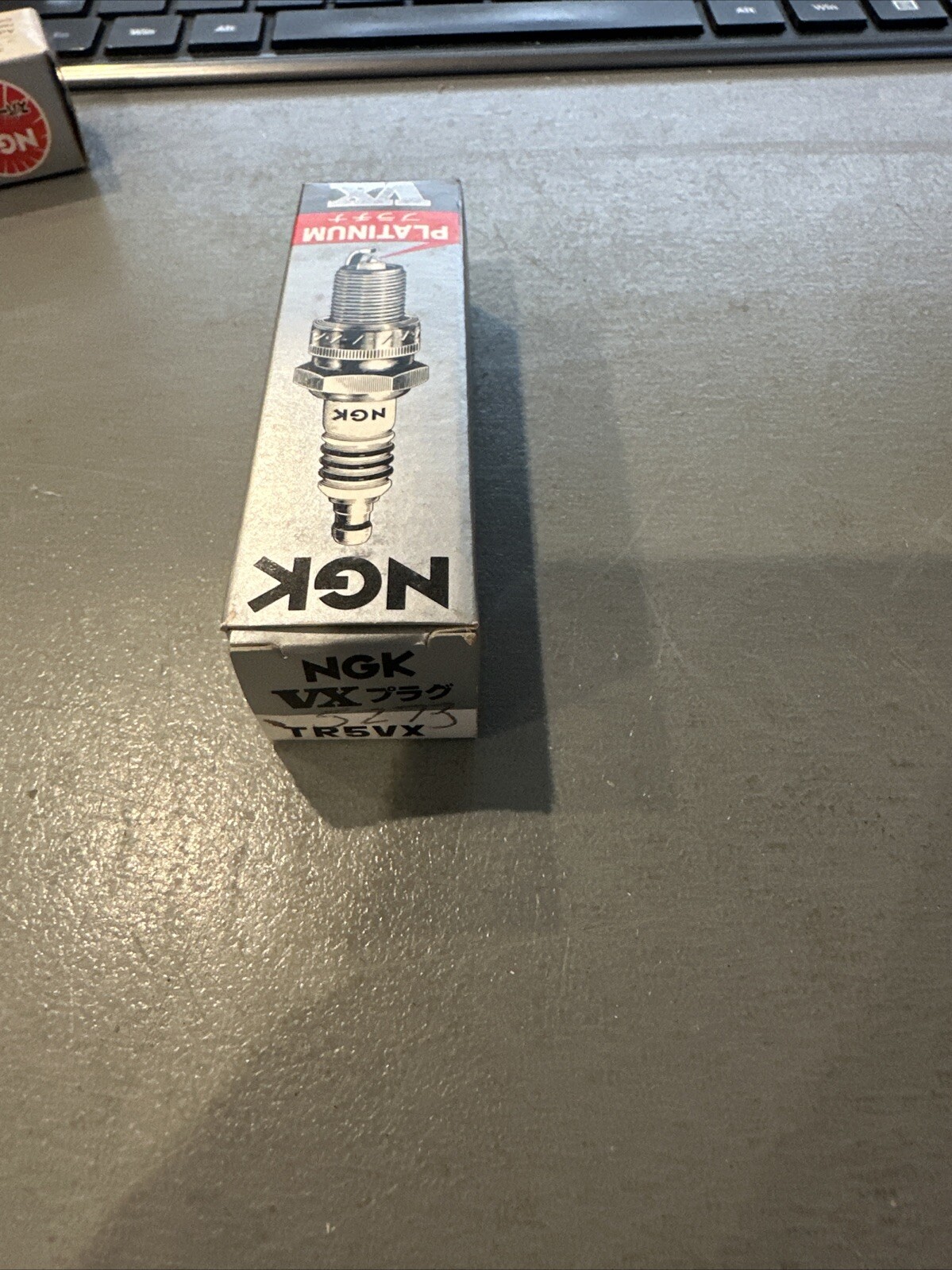 NGK 5273 PLUG